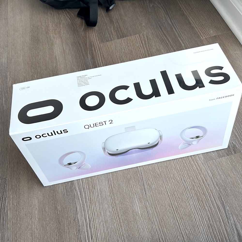 oculus QUEST 2 128 GB — brand new in box and plastic wrap